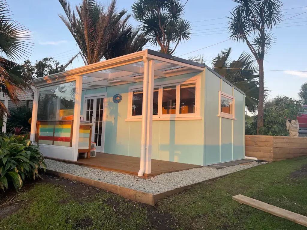 TINY HOME IN MOKAU – SNAPPERS SLEEPOUT